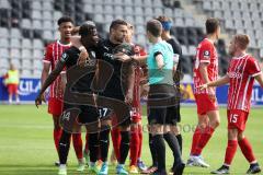 3.Liga - Saison 2022/2023 - SC Freiburg II - FC Ingolstadt 04 -  Pascal Testroet (Nr.37 - FCI) beschützt Hans Nunoo Sarpei (Nr.14 - FCI) - Lukas Kübler (Nr.21 - SC Freiburg II) - - Foto: Meyer Jürgen