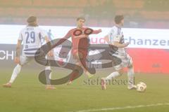 3. Liga; FC Ingolstadt 04 - MSV Duisburg; Torchance verpasst Yann Sturm (7, FCI) Fleckstein Tobias (5 MSV) Bitter Joshua (29 MSV)