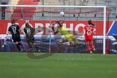 DFB - Pokal - Frauen - Saison 2022/2023 - FC Ingolstadt 04 -  FC Bayern München - Torwart Daum Anna-Lena (Nr.22 - FC Ingolstadt 04 ) - Sarah Zadrazil (Nr.25 - FC Bayern München) - Foto: Meyer Jürgen