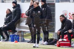 A - Junioren Bundesliga Süd/Südwest -  Saison 2021/2022 - FC Ingolstadt 04 - SC Freiburg - Sabrina Wittmann Trainerin FCI schreit - Foto: Meyer Jürgen