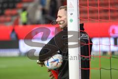 3. Liga; FC Ingolstadt 04 - Erzgebirge Aue; vor dem Spiel Torwart Marius Funk (1, FCI)