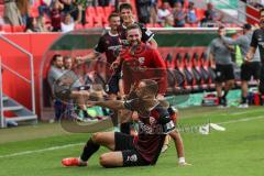 DFB Pokal; FC Ingolstadt 04 - Erzgebirge Aue; Tor Siegtreffer Jubel Fatih Kaya (9, FCI) Marc Stendera (10, FCI)