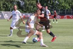 3. Liga; Testspiel; FC Ingolstadt 04 - FC Heidenheim; Zweikampf Kampf um den Ball Jannik Mause (7, FCI) Gimber Benedikt (FCH)