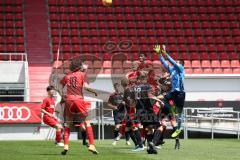 Im Bild: Michael Udebuluzor (#25 FCI B-Junioren) beim Kopfball

Fussball - B-Junioren - Relegation 2021  - FC Ingolstadt 04 - SSV Jahn Regensburg -  Foto: Ralf Lüger/rsp-sport.de