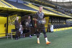 3. Fußball-Liga - Saison 2022/2023 - Borussia Dortmund II - FC Ingolstadt 04 - Torwart Marius Funk (Nr.1 - FCI) - vor dem Spiel - Foto: Meyer Jürgen