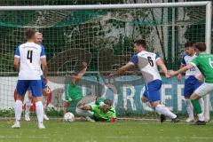 Toto-Pokal - Saison 2023/2024 - FC Gerolfing - TSV Rohrbach - Raymond Kreizer grün #4 Gerolfing - Alexander Deuschle Torwart Rohrbach - Foto: Meyer Jürgen