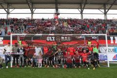 3.Liga - Saison 2022/2023 - FC Ingolstadt 04 -  SV Meppen - Die Mannschaft nach dem Spiel bei den Fans - jubel  -  Foto: Meyer Jürgen