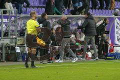 2. Fußball-Liga - Saison 2021/2022 - FC Erzgebirge Aue - Ingolstadt 04 - Cheftrainer FCI Andre Schubert nach dem 1-0 Führungstreffer durch Omar Sijaric - enttäuscht - ärgern - Foto: Meyer Jürgen