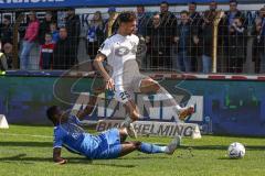 3. Liga; SV Meppen - FC Ingolstadt 04; Zweikampf Kampf um den Ball Arian Llugiqi (25, FCI) Faßbender Morgan (11 SVM)
