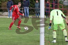 Kreisklasse - Saison 2023/2024 -SV Stammham - TSV Kösching - Jonas Betz rot Kösching -  Manuel Kern Torwart Stammham - - Foto: Meyer Jürgen