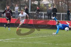 3. Liga - Saison 2023/24 - Testspiel - 1. FC Nürnberg - FC Ingolstadt 04 - Sebastian Gronning (Nr.11 - FCI) schiesst vorbei - Torwart Reichert Jan Nürnberg - Foto: Meyer Jürgen