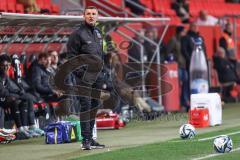 3. Liga; FC Ingolstadt 04 - SC Verl; an der Seitenlinie, Spielerbank Cheftrainer Michael Köllner (FCI)