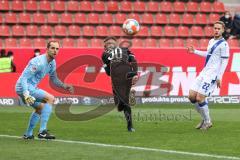 2.BL; FC Ingolstadt 04 - Karlsruher SC; Torchance Stefan Kutschke (30, FCI) Torwart Gersbeck Marius (35 KSC) Kobald Christoph (22 KSC)