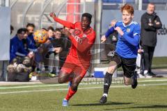 A - Junioren Bundesliga Süd/Südwest -  Saison 2021/2022 - FC Ingolstadt 04 - 1. FC Saarbrücken - Madougou Ibrahim (#9 FCI) - Dorst Henry blau Saarbrücken - Foto: Meyer Jürgen