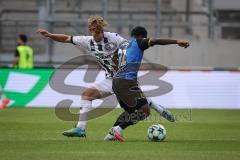 3. Liga - Saison 2026/27 - 1. FC Saarbrücken - FC Ingolstadt 04  - Kelsey Owusu (Nr.31 - Saarbrücken) - Max Plath (Nr.14 - FCI) - Foto: Meyer Jürgen