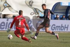 3. Liga - Saison 2025/26 - Hansa Rostock - FC Ingolstadt 04  - Der0:1Treffer durch Marcel Costly (Nr.22 - FCI) - jubel-  - Torwart Benjamin Uphoff (Nr.1 - Hansa Rostock) - Foto: Meyer Jürgen
