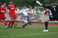 Relegation - Saison 2022/2023 - TSV Baar/Ebenhausen - TV Münchsmünster - Tobias Schmid weiss Münchsmünster mit einer Torchance - Markus Schemmel Torwart Ebenhausen - Foto: Meyer Jürgen