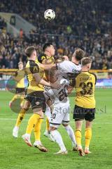 3. Liga; Dynamo Dresden - FC Ingolstadt 04; Zweikampf Kampf um den Ball Simon Lorenz (32, FCI) Yannick Deichmann (20, FCI) Simon Lorenz (32, FCI) Boeder Lukas (29 DD)