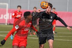 A - Junioren Bundesliga Süd/Südwest -  Saison 2021/2022 - FC Ingolstadt 04 - SC Freiburg - Udebuluzor Michael (#21 FCI) - Foto: Meyer Jürgen