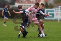 Bezirksliga - Saison 2025/26- TSV Gaimersheim - SpVgg Kammerberg - Dennis Hüttinger (Nr.7 - TSV Gaimersheim) - Philipp Stipic blau Kammerberg - Christof Pihale blau Kammerberg hinten - Foto: Meyer Jürgen