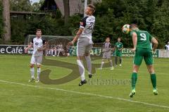 BZL - Oberbayern Nord - SV Manching - VFB Eichstätt II - Benedikt Vollnhals (#9 Manching) grün - Mit dem 1:1 Ausgleichstreffer - jubel - Bastian Bösl weiss Eichstätt - Foto: Jürgen Meyer