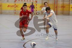 Lotto Bayern Hallencup - Lindenkreuzhalle Saison 2024/25 - FC Deisenhofen - Türk SV Ingolstadt - Enes  Kuqanaj  rot Türk SV Ing. - Jonas Herrmann weiss Deisenhofen - Foto: Meyer Jürgen