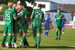 Bezirksliga Oberbayern Nord - SV Manching - SV Nord Lerchenau - Rainer Meisinger (#19 Manching) trifft zum 1:1 Ausgleichstreffer - jubel - Josef Huber (#21 Manching) - Foto: Jürgen Meyer