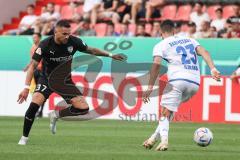 DFB Pokal; FC Ingolstadt 04 - SV Darmstadt 98; Pascal Testroet (37, FCI) Gjasula Klaus (23 SVD)