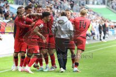 3. Liga; MSV Duisburg - FC Ingolstadt 04; Tor Jubel Treffer 0:1 durch Davide Sekulovic (33, FCI) Cheftrainerin Sabrina Wittmann (FCI) rennt zu ihm aufs Feld, Max Plath (14 FCI) Yann Sturm (7, FCI) Linus Rosenlöcher (19, FCI) #Fredrik Carlsen (8, FCI) Co-T