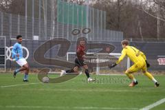 3. Liga; Testspiel - FC Ingolstadt 04 - Chemnitzer SC; Max Dittgen (10, FCI) Torwart Jakob Jakubov (1 CSC)