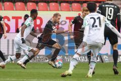 2.BL; FC Ingolstadt 04 - Hannover 96; Maximilian Beister (11, FCI) Gaël Ondoua (29 Han) Christian Gebauer (22, FCI) Sei Muroya (21 Han)