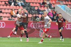 3. Liga; FC Ingolstadt 04 - Rot-Weiss Essen; Zweikampf Kampf um den Ball Lars Lokotsch (13, FCI) Hüning Ben (15 RWE)