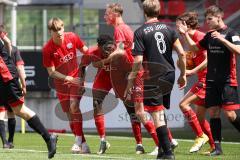 Im Bild: Michael Udebuluzor (#25 FCI B-Junioren) jubelt nach seinem Tor mit Benjamin Causevic (#10 FCI B-Junioren)

Fussball - B-Junioren - Relegation 2021  - FC Ingolstadt 04 - SSV Jahn Regensburg -  Foto: Ralf Lüger/rsp-sport.de