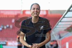 3. Liga; FC Ingolstadt 04 - SV Wehen Wiesbaden; vor dem Spiel Cheftrainerin Sabrina Wittmann (FCI)