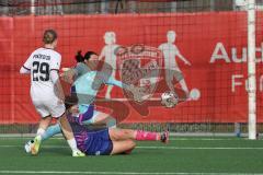 2. Bundesliga Frauen - Saison 2025/26 - FC Ingolstadt 04 Frauen - FSV Mainz - Nina Penzkofer (Nr.29 - FC Ingolstadt Frauen I) bei einer Torchance die sie vergibt - Donner Anna blau Mainz - Matsumoto Mamiko Torwart Mainz - XXXXX - Foto: Meyer Jürgen