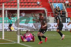 3.Liga - Saison 2023/2024 - FC Ingolstadt 04 -  1. FC Saarbrücken - Torwart Tim Paterok (Nr.30 - Saarbrücken) - Simon  Lorenz (Nr.32 - FCI) - Jannik Mause (Nr.7 - FCI) - Foto: Meyer Jürgen