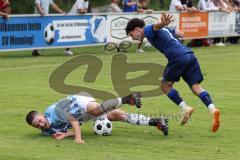 Kreisliga - Saison 2023/2024 - SV Menning  - FC Sandersdorf - Christian Winkler weiss Sandersdorf - Alessandro Nikolaidis blau Menning - Foto: Meyer Jürgen