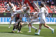 3. Liga; FC Ingolstadt 04 - SV Elversberg; Zweikampf Kampf um den Ball Visar Musliu (16, FCI) Antonitsch Nico (35 SVE)