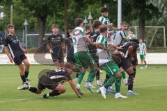 Landesliga - Saison 2025/26 - SV Manching - FC Memmingen II - Kouki Rayen grün Manching beim Kopfball - Sebastian Graßl (Nr.10 - SV Manching) - XXXXX - Foto: Meyer Jürgen