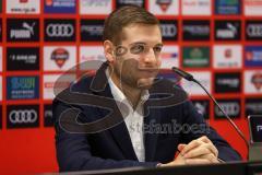 2.BL; FC Ingolstadt 04 - Training, neuer Cheftrainer Rüdiger Rehm, Pressekonferenz, Pressesprecher Felix Gärtner (FCI)