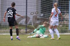 2. Bundesliga Frauen - Saison 2025/26 - FC Ingolstadt 04 Frauen - FCB München II - Annika Kömm (Nr.25 - FC Ingolstadt Frauen I) vergibt eine 100% Torchance - Klink Anna TW FCB - XXXXX - Foto: Meyer Jürgen