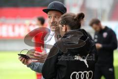 Im Bild: Roberto Pätzold (FCI) im Gespräch mit Sabrina WITTMANN (#Trainer FCI B-Junioren)

Fussball - B-Junioren - Relegation 2021  - FC Ingolstadt 04 - SSV Jahn Regensburg -  Foto: Ralf Lüger/rsp-sport.de