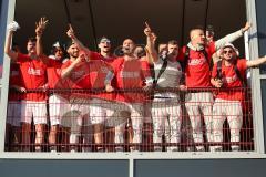 Im Bild: Die Mannschaft ist am Flughafen gelandet -

Fussball - Relegation - 3. Bundesliga - Saison 2020/2021 - Osnabrück - FC Ingolstadt 04  -  Foto: Ralf Lüger