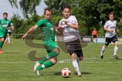 Kreisliga - TSV Baar Ebenhausen - TSV Gaimersheim - Christopher Geyer weiss Ebenhausen - Florian Ihring grün Gaimersheim - Foto: Jürgen Meyer