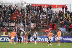 3. Liga; SSV Ulm 1846 - FC Ingolstadt 04; Spiel ist aus Unentschieden Remis Spieler bedanken sich bei den Fans Marcel Costly (22, FCI) Lukas Fröde (34, FCI) Simon Lorenz (32, FCI) Jann Nicolas (21 Ulm) Felix Keidel (43, FCI) Ognjen Drakulic (30, FCI) Kast