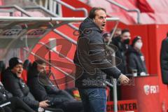 2.BL; FC Ingolstadt 04 - Hannover 96; Cheftrainer Rüdiger Rehm (FCI) an der Seitenlinie, Spielerbank