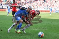 2.BL; Hannover 96 - FC Ingolstadt 04; Thomas Rausch (45, FCI) Niklas Hult (3 Hannover) Zweikampf Kampf um den Ball