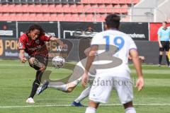 3. Liga - FC Ingolstadt 04 - 1. FC Saarbrücken - Caniggia Ginola Elva (14, FCI) zieht ab Froese Kianz (19 SB) Luca Kerber (33 SB)