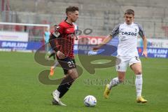 3.Liga - Saison 2022/2023 - FC Ingolstadt 04 -  - FC Freiburg II - Denis Linsenmayer (Nr.23 - FCI) - Philipp Treu (Nr.2 - SC Freiburg II) - Foto: Meyer Jürgen