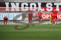 Im Bild: Tor für Jahn Regensburg - Die Spieler des FCI lassen die Köpfe hängen

Fussball - B-Junioren - Relegation 2021  - FC Ingolstadt 04 - SSV Jahn Regensburg -  Foto: Ralf Lüger/rsp-sport.de